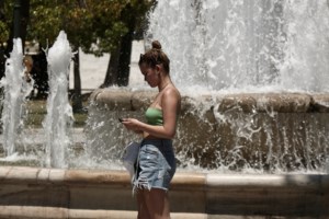 Καιρός: Καλοκαιρινός Οκτώβρης με μίνι καύσωνα και αφρικανική σκόνη