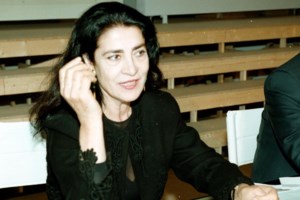 Η "La Repubblica" υμνεί την Ειρήνη Παπά: Ισχυρή η παρουσία της στην ιταλική καλλιτεχνική σκηνή - εικόνα 2