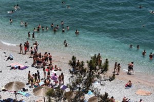 Καιρός: Για μπάνιο και σήμερα - Στους 36 βαθμούς ο υδράργυρος, πού θα έχει λασποβροχές και καταιγίδες [Βίντεο]