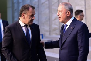 Επίθεση φιλίας από τον Ακάρ- Αλλά ο Ερντογάν επιμένει ότι "θα έρθει μια νύχτα ξαφνικά"... - εικόνα 2