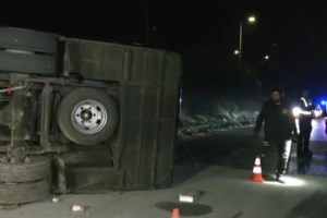 Ναύπακτος: Λεωφορείο που μετέφερε μαθητές έπεσε σε χαντάκι [βίντεο]