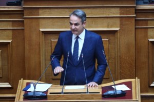 "Δεν θα μας δείρετε κιόλας, κύριε 13-0 - Σιγά τα αίματα": Η αντίδραση του Μητσοτάκη στις φωνές του Παππά στη Βουλή [βίντεο]