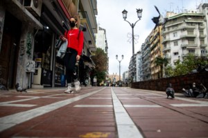 Κορονοϊός: "Λυγίζει" με 823 νέα κρούσματα η Θεσσαλονίκη - Σαρώνει ο ιός με 588 και την Αττική - Η διασπορά στη χώρα - εικόνα 2