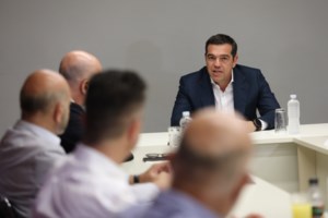 Κυβερνητικοί κύκλοι: Ο Τσίπρας θα βάλει σε καραντίνα τον Παππά ή θα αναλάβει την ευθύνη για το παρακράτος;