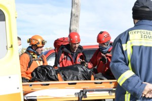 Απίστευτη υπόθεση στη Θεσσαλονίκη: Ξέθαψαν νεκρό μετά από μαρτυρία συγγενών ότι …κουνούσε τα μάτια του