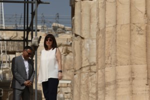 Άνοιξαν Ολυμπία και Κνωσός, έφτασαν οι πρώτοι επισκέπτες - εικόνα 2