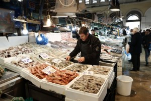 Καθαρά Δευτέρα: Πώς θα λειτουργήσουν τα καταστήματα σε αγορά Ρέντη και Βαρβάκειο