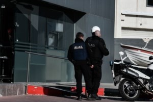 Πυροβολισμοί στα Γλυκά Νερά: Σεσημασμένος ο 32χρονος - Η σχέση του με τον κατηγορούμενο για το τρομοδέμα στον Παπαδήμο