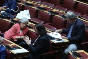 Ο Τασούλας έκοψε τον μισθό του Πολάκη και αυτός πανηγυρίζει- Για την αντικοινοβουλευτική του συμπεριφορά