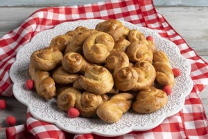 Το απόλυτο δροσερό γλυκό για το πασχαλινό τραπέζι - Η συνταγή Παρλιάρου - εικόνα 3