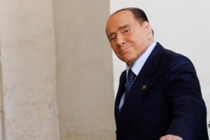 Σίλβιο Μπερλουσκόνι: Ποια είναι η 32χρονη Μάρτα Φασίνα - Η κατά 53 χρόνια νεότερή του και τελευταία σύντροφος της ζωής του - εικόνα 6