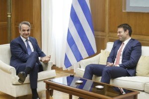Μαρινάκης: Κοινά χαρακτηριστικά Κασσελάκη με Βελόπουλο - "Μιλούν και οι δύο για λεφτόδεντρα"