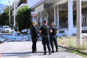 Θήβα: Οπλοστάσιο "ξέθαψε" τρεις γνώριμους "φουσκωτούς" της ΕΛΑΣ - Είχαν συλληφθεί 19 φορές