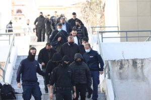 Κολωνός: Προκλητικός στη δίκη ο Μίχος - Υποστήριξε ότι ήταν ερωτευμένος με τη 12χρονη, "αθώωσε" τη μητέρα της