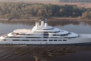 Ναυάγιο με 100 Αφγανούς κοντά στην Πάρο