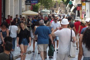 Κορονοϊός: Σχεδόν 150.000 νέα κρούσματα σε μια εβδομάδα – 200 θάνατοι και 115 διασωληνωμένοι