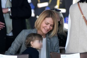 Βασίλης Κικίλιας: Θαυμάζει τη Τζένη Μπαλατσινού στην κουζίνα - ''Φτιάχνει την καλύτερη μαγειρίτσα'' [εικόνες] - εικόνα 2