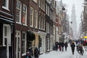 Οι Γάλλοι δραπετεύουν... στα ανοιχτά μπαρ και εστιατόρια της Μαδρίτης - Για να γλιτώσουν το lockdown [εικόνες] - εικόνα 5