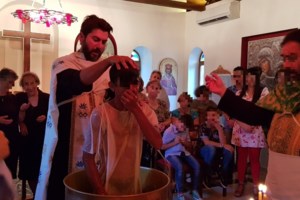 Κιβωτός του Κόσμου: "3.500 ευρώ σε μεταξωτές κουρτίνες έδωσε η πρεσβυτέρα" - Το... επάργυρο αλατοπίπερο [Βίντεο] - εικόνα 2