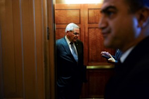 ΗΠΑ: Στις 6 Μαΐου ορίστηκε η δίκη του γερουσιαστή Μπομπ Μενέντεζ - εικόνα 4