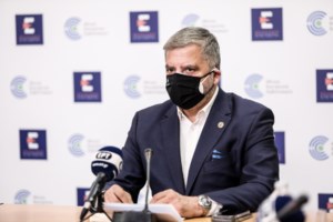 Σοκάρει η Παγώνη: Νέοι έρχονται όρθιοι στο νοσοκομείο και μετά από λίγο διασωληνώνονται - Το άνοιγμα ελλοχεύει κινδύνους