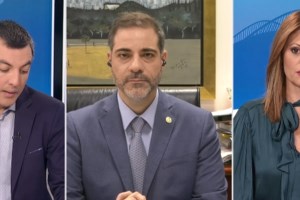 Άλιμος: Ο δήμαρχος άρπαξε το κομπρεσέρ και έσπασε πλακάκια γνωστού bar- "Λευτεριά στον δημόσιο χώρο" [Βίντεο]