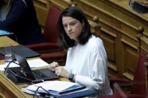 Κορονοϊός και σχολεία: Σήμερα οι επίσημες ανακοινώσεις - Κεραμέως: Θα συζητήσουμε από ποια τάξη θα φορούν μάσκες