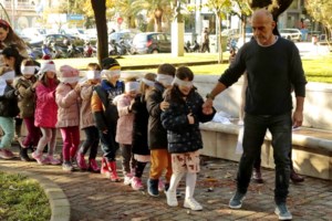 Η τυφλόμυγα, ο Νέμο, οι επτά νάνοι και άλλοι τρόποι ενημέρωσης των παιδιών γύρω από την αναπηρία [εικόνες] - εικόνα 4