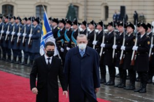 Πόλεμος στην Ουκρανία: Ο Ζελένσκι έδιωξε δύο στρατηγούς - Γιατί τους χαρακτήρισε "προδότες"