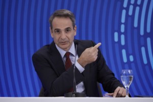 Τσίπρας σε αγρότες: "Να σταματήσουμε την λεηλασία του δημόσιου πλούτου - Να ξαναφέρουμε τη δικαιοσύνη παντού"