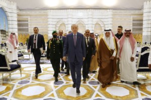 Αποκάλυψη από τον Όλιβερ Στόουν: "Ο Πούτιν υπέφερε από καρκίνο, αλλά το έχει ξεπεράσει" [βίντεο] - εικόνα 2