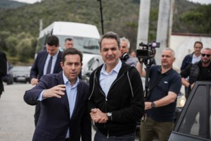 Πρόωρο τέλος για Πανεπιστημιακή αστυνομία και Έφιππη Αστυνομία - Αδειασμα Μητσοτάκη σε Μηταράκη