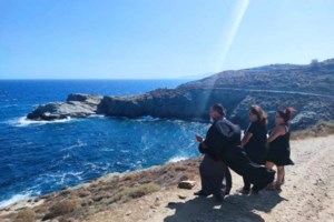 Ρίγη συγκίνησης στην παραλαβή του μεταπτυχιακού της Γαρυφαλλιάς από τη μητέρα της: "Τα κατάφερες" [Βίντεο] - εικόνα 4