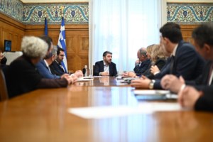 Ανδρουλάκης για "μεταγραφές" στη ΝΔ: "Καλό τους ταξίδι - Το ΠΑΣΟΚ δεν είναι γραφείο ευρέσεως εργασίας"