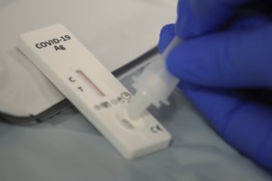 Γεραπετρίτης: Πρώτη η Ελλάδα θα χρησιμοποιήσει τα self tests - Δεν έχει νόημα να είμαστε υπερ-αυστηροί όταν τα μέτρα δεν τηρούνται - εικόνα 3