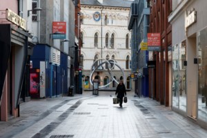 Τέρμα από σήμερα οι επισκέψεις στα σπίτια με τον κωδικό 6 που ίσχυε στις Γιορτές- Πώς μετακινούμαστε πλέον