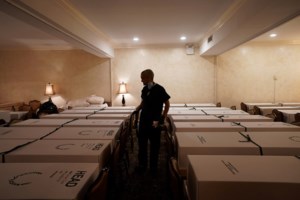 Αύξηση νεκρών στην Ιταλία αλλά μείωση των νέων κρουσμάτων - εικόνα 2