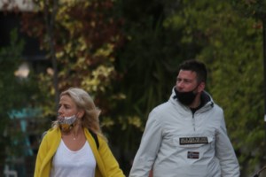 Χαμός με τη Δήμητρα Γαλάνη στα social media: Τι απαντά στις κατηγορίες ότι κάλεσε την αστυνομία για να διαλύσει συσσίτιο - εικόνα 6