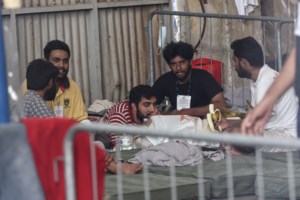 Πορεία στο Σύνταγμα για το ναυάγιο της Πύλου: "Έκαναν τη Μεσόγειο υγρό νεκροταφείο" το κεντρικό σύνθημα - εικόνα 5