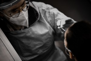 Κορονοϊός: Νέα ψυχρολουσία με 111 θανάτους - 19.075 νέα κρούσματα, στους 655 οι διασωληνωμένοι - εικόνα 2