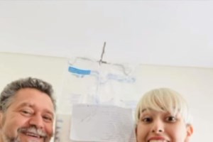 Ραφαέλα Πιτσικάλη: Θρήνος στην κηδεία της - Την αποχαιρετούν ντυμένοι στα λευκά - "Δάκρυα δεν χρειάζονται, μια προσευχούλα μόνο…" - εικόνα 9