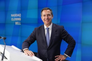 Ισχυροί ξένοι επενδυτές στο ΧΑ: Από τον Μαρκ Μόμπιους και τον Τζον Πόλσον στο νορβηγικό Norges και την Unicredit