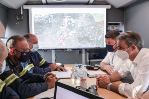 Χαρδαλιάς: 118 πυρκαγιές στη χώρα, σχεδόν ταυτόχρονα 7 φωτιές στην Ηλεία - "Τα δύσκολα είναι μπροστά μας"