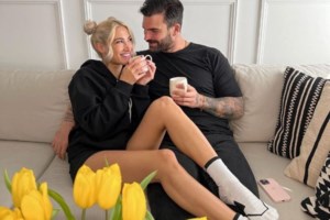 Ιωάννα Τούνη: Η φωτογραφία στην αγκαλιά της μητέρας της και το συγκινητικό αντίο [Εικόνα]