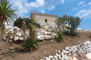 Σε ακριτικά χωριά των Ιωαννίνων η Ανάσταση έγινε χωρίς το Άγιο Φως - εικόνα 3