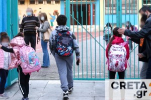 Με απόφαση δικαστηρίου 9χρονος μαθητής επιστρέφει στο σχολείο στο Ηράκλειο - Η μητέρα του φοβόταν τον κορονοϊό