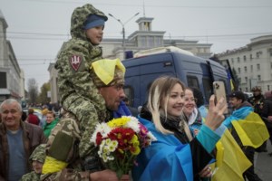 Παρέμβαση του πνευματικού του Πούτιν: Απευθύνει έκκληση για ειρήνη και αποκαλεί τους Ουκρανούς ''αδέλφια'' [βίντεο]