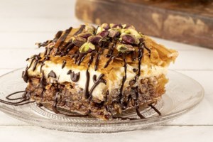 Μπακλαβάς: Το παραδοσιακό σιροπιαστό γλυκό των Ιωαννίνων έγινε... τέχνη και "ταξιδεύει" σε όλο τον κόσμο [εικόνες]