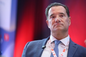 Γεωργιάδης: Ανήρτησε βίντεο Αμερικανού που συγκρίνει το ΕΣΥ με τις ΗΠΑ - "Παραμένει λειτουργικό και δωρεάν για όλους"