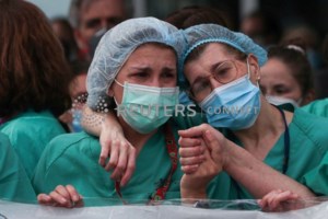 Kαλόγριες παίζουν μπάσκετ για να χαλαρώσουν από  τον... κορονοϊό και γίνονται viral [βίντεο]